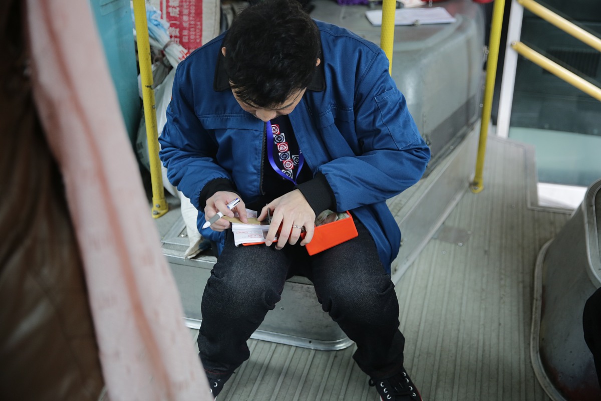 成都卫校护理专业怎么样？初中毕业适合报读吗？