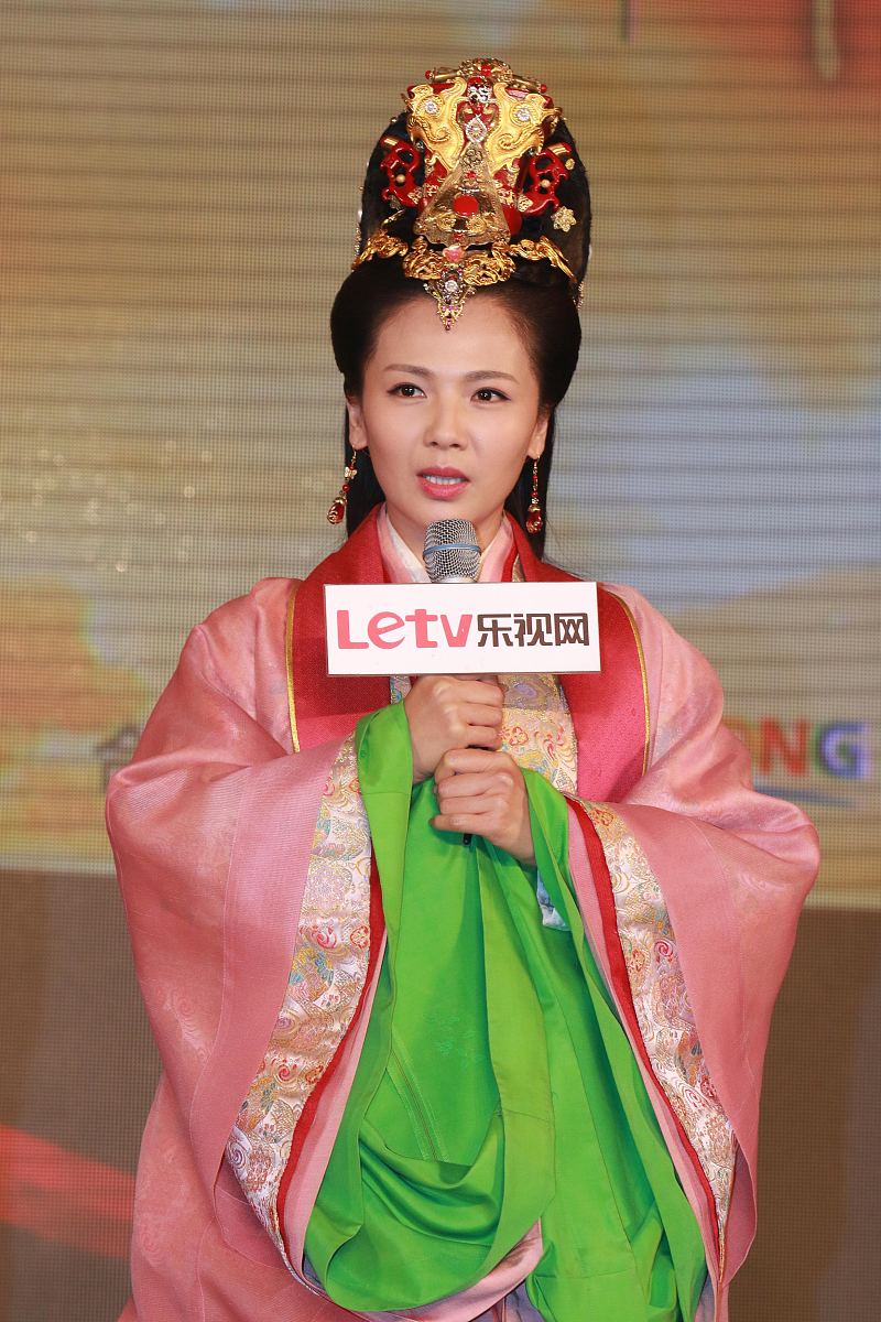 刘涛杜娟情诗：相思江畔，深情厚意永不渝