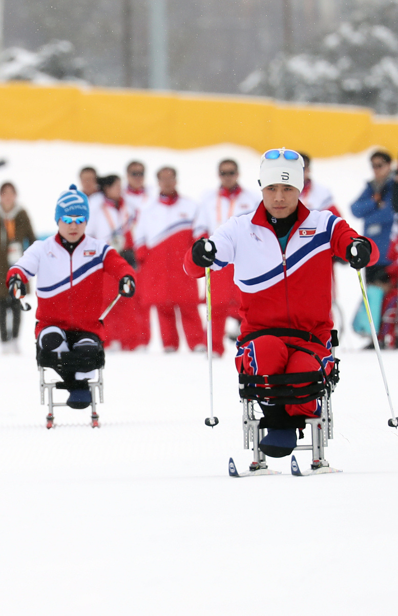 朝鲜运动员西湖游：颜值出众，活力四射