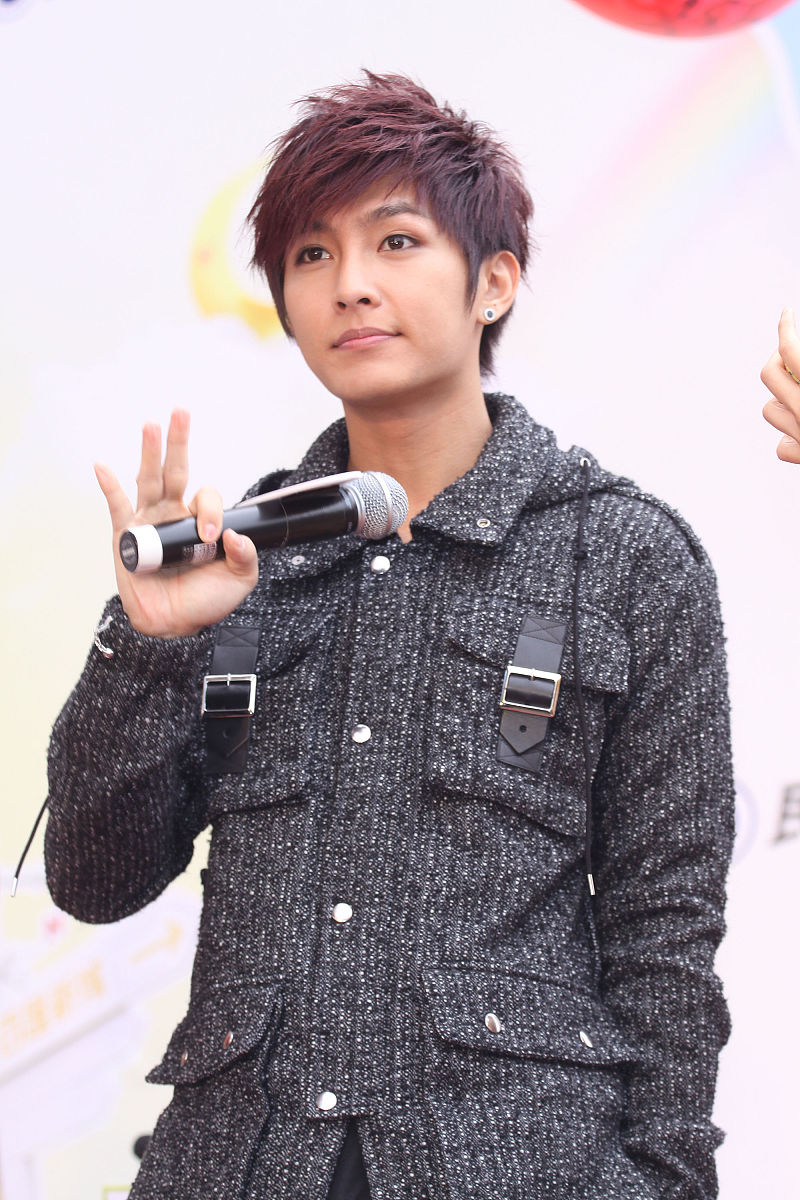 周杰伦《晴天》歌词：阳光灿烂，你是我生命中的阳光