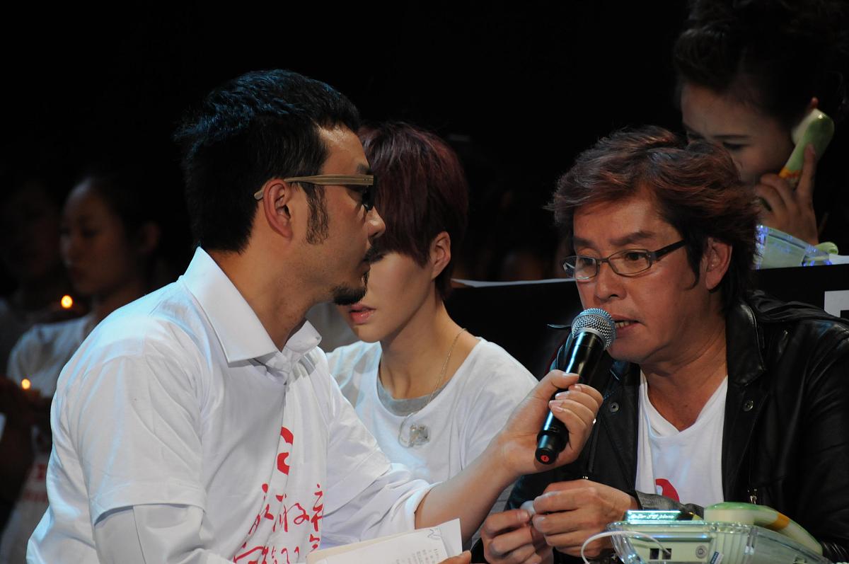 2010年4月19日,西宁,由青海卫视,青海藏语卫视,湖南卫视等单位主办的