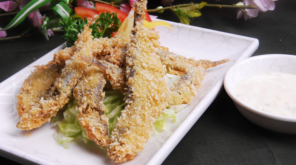 教你韩国经典油炸多春鱼,香酥可口很下酒不输大排档,味道超爽!