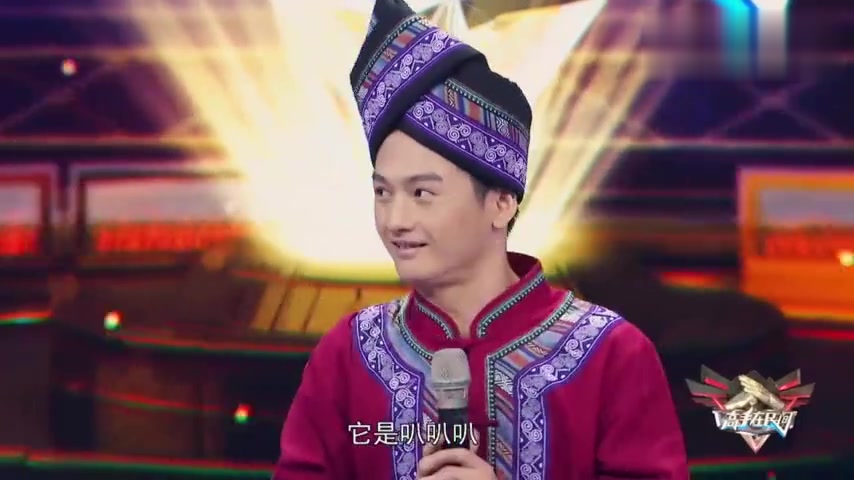 嘉宾跟奇舞小伙学舞蹈,被小马哥学成小鸡走路,自身形象尽失