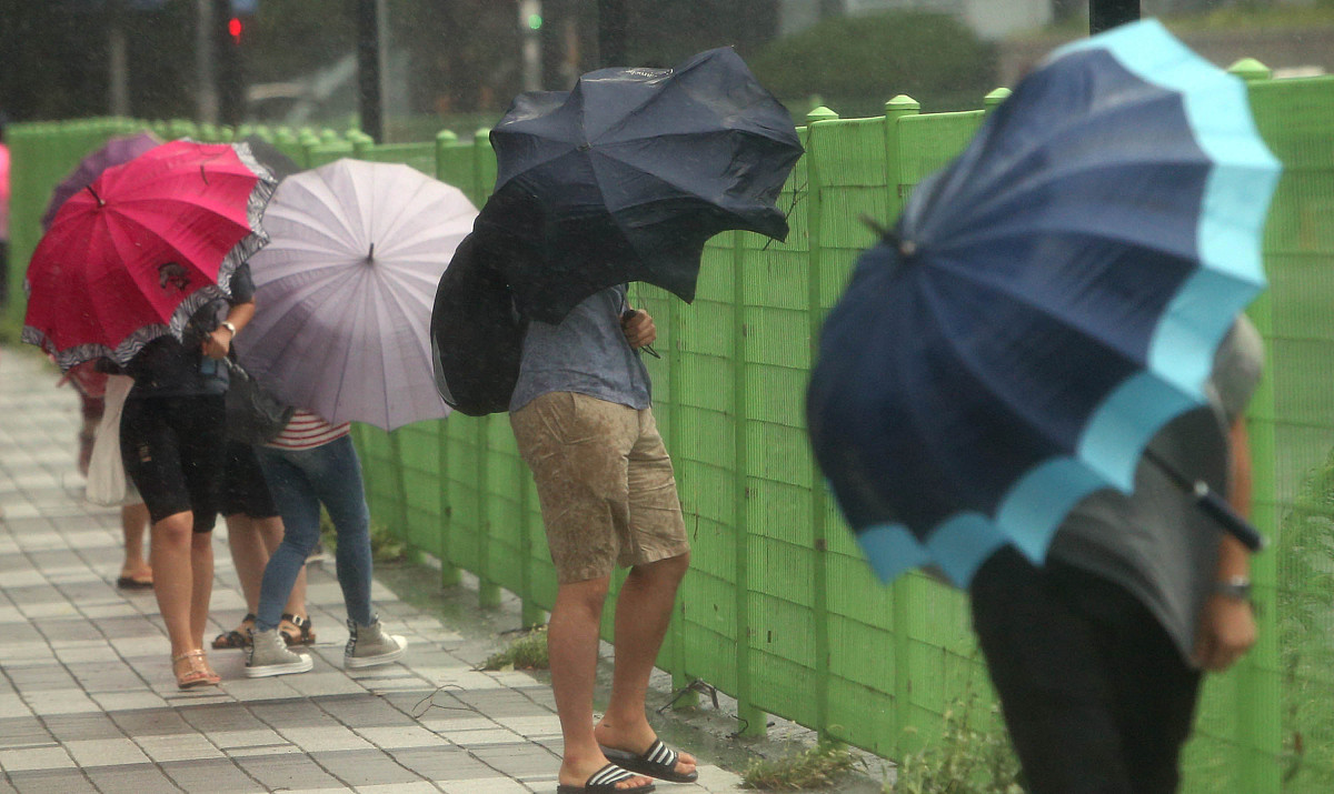 女朋友说没带伞怎么回复？高情商回答让她瞬间心动！