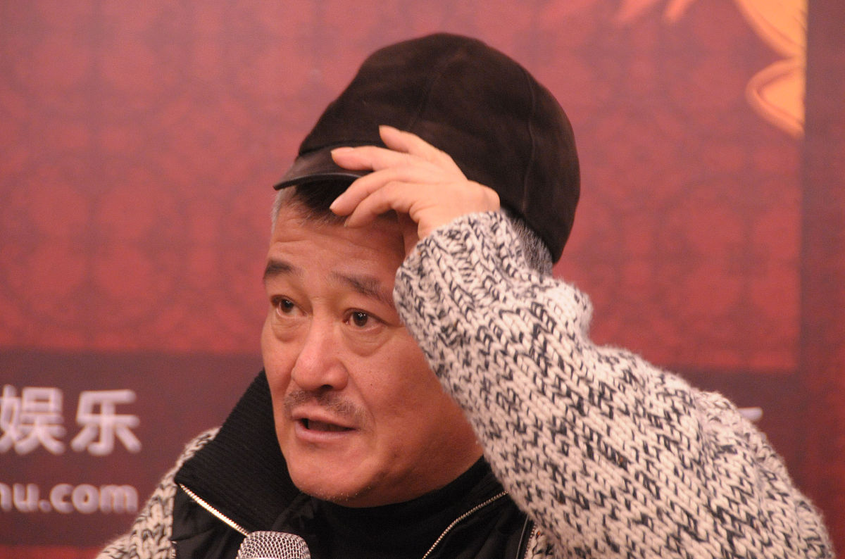 71岁李立群直播首秀：老戏骨的互联网新姿态