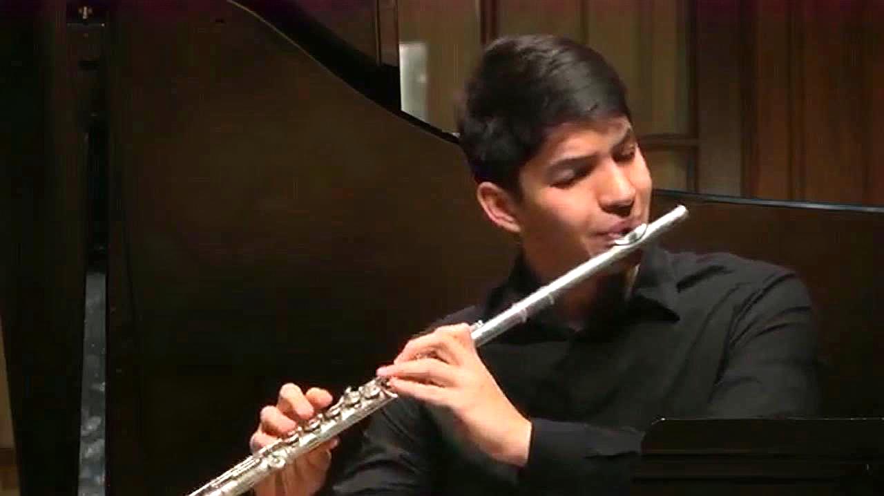 [图]柯蒂斯音乐学院学生长笛演奏巴赫的《G小调奏鸣曲S.1020》