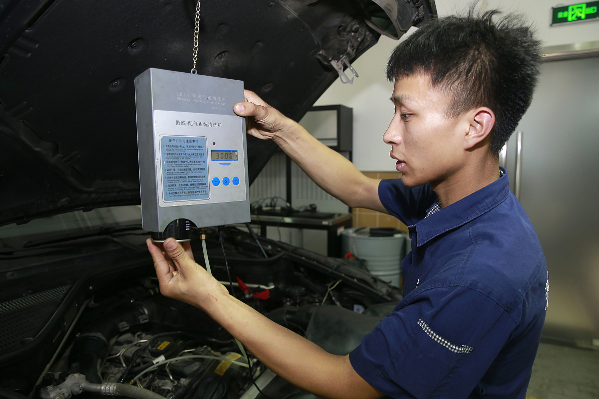 广东汽修学校学费及就业前景分析 | 2023年值得选择吗？