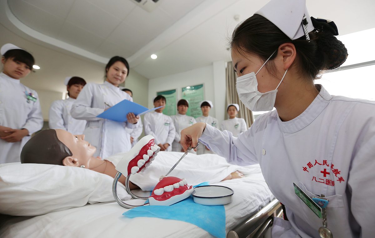 郑州黄河护理职业学院助产专业简介 - 培养高素质助产人才