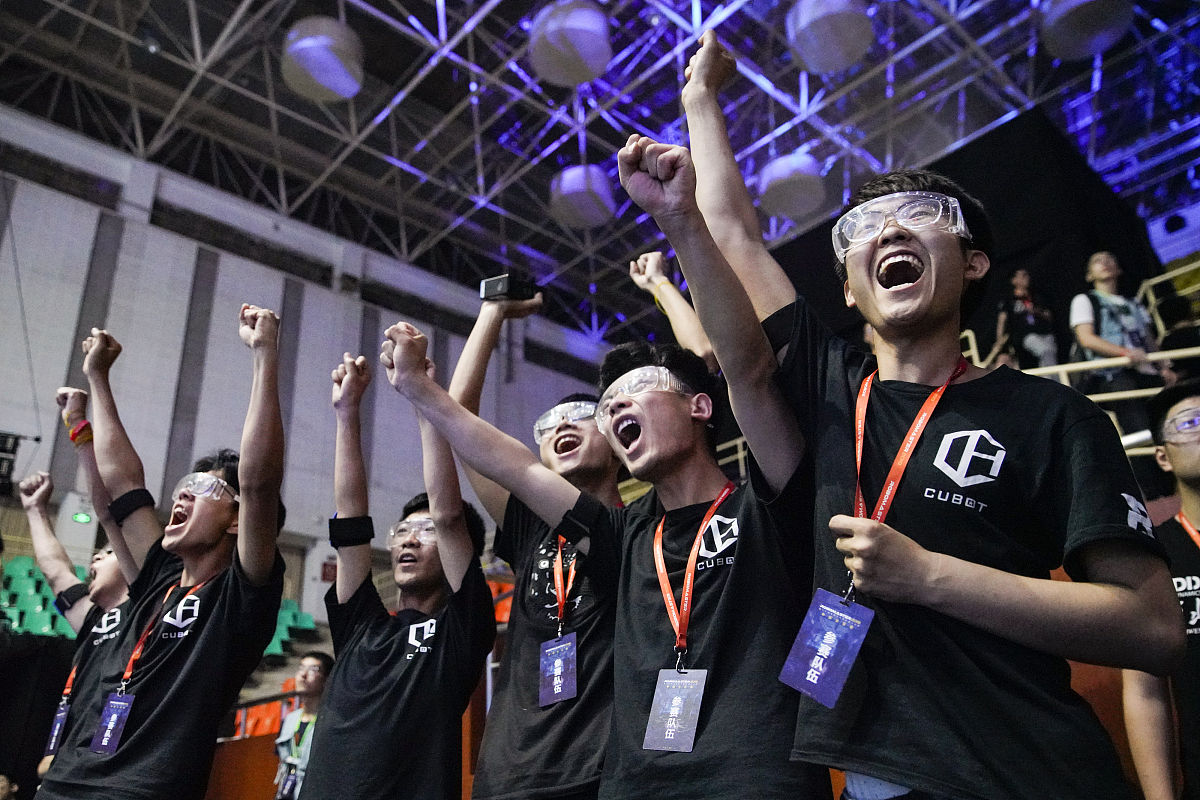 2019年5月25日,陕西西安,2019机甲大师赛中部分赛区16强:东北林业大学