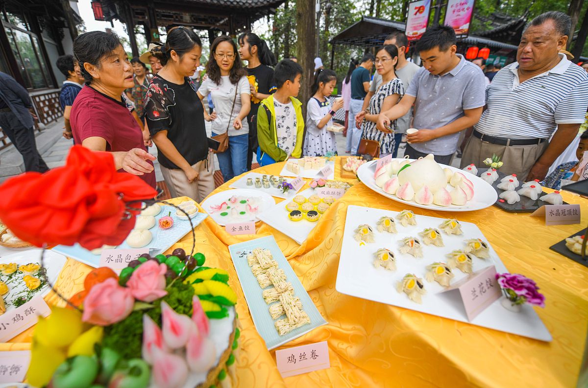 中国：历史悠久、文化多元、经济强劲的国家