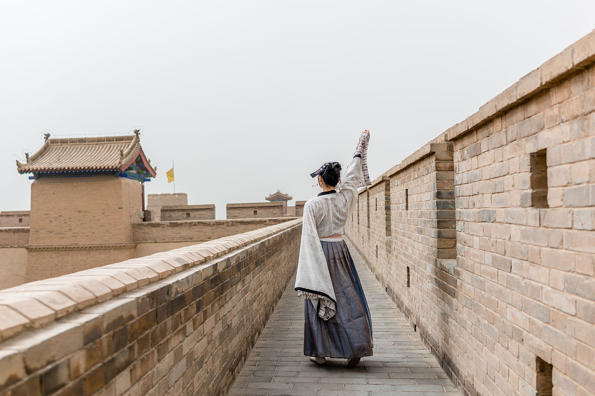 出一个嘉峪关方特的创意系列视频方案