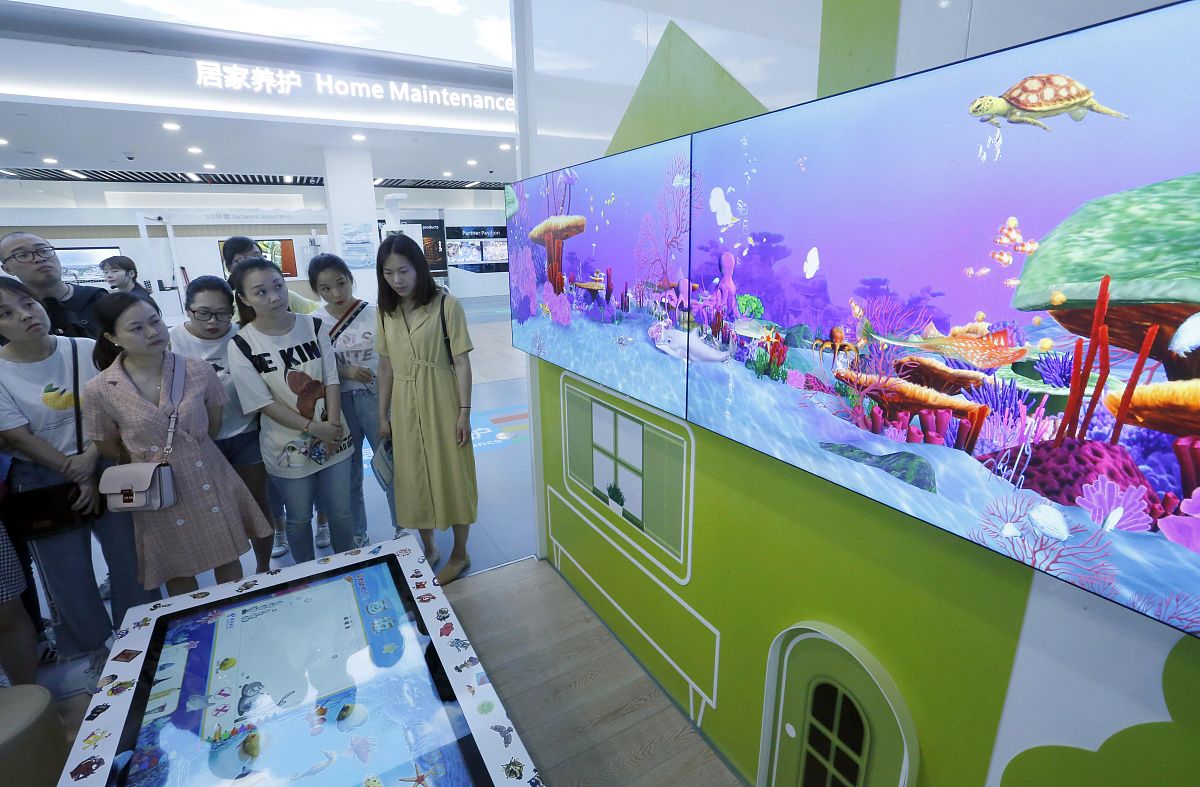 汽车电子架构：定义、组成及重要性