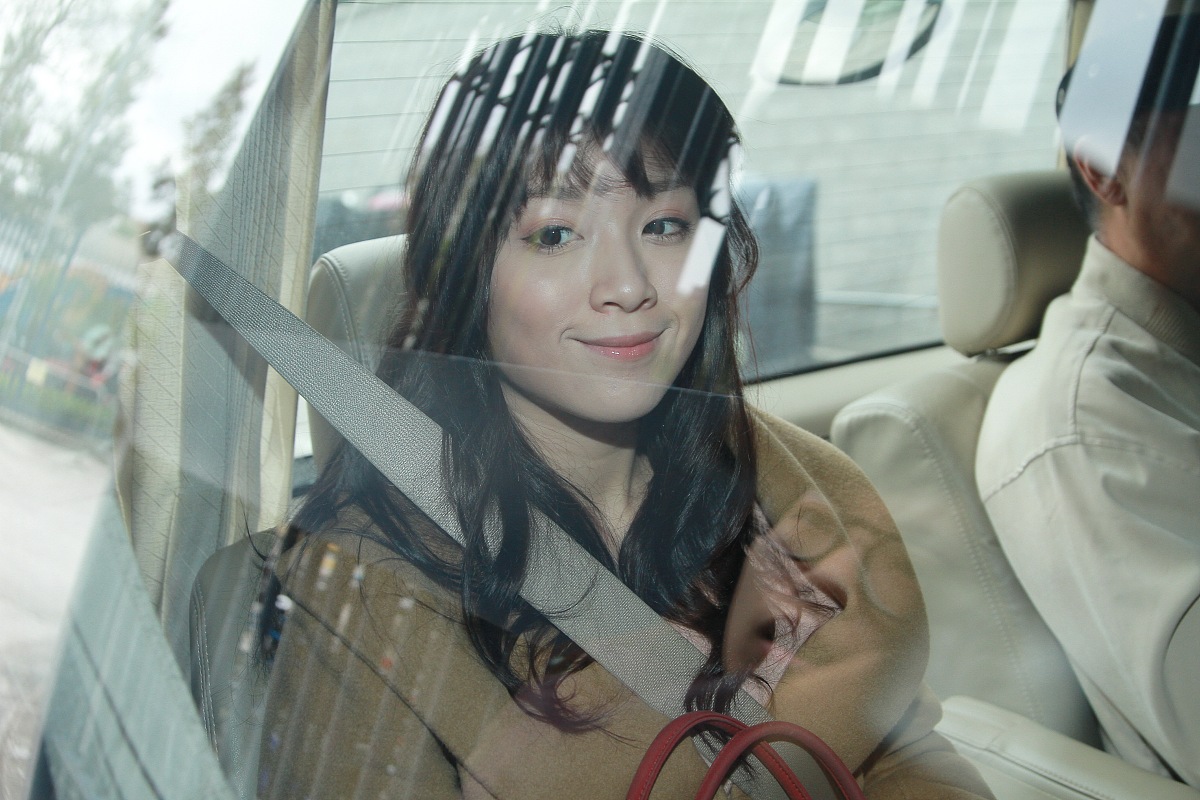 2012年12月28日,香港,涉嫌藏毒被捕明星到上水分区警署报到.***_***张