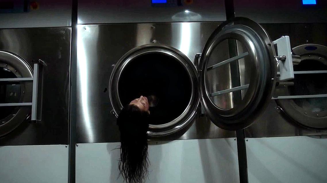 [图]福尔摩斯“洗衣房谋杀案”,洗衣机中竟藏着一具尸体!