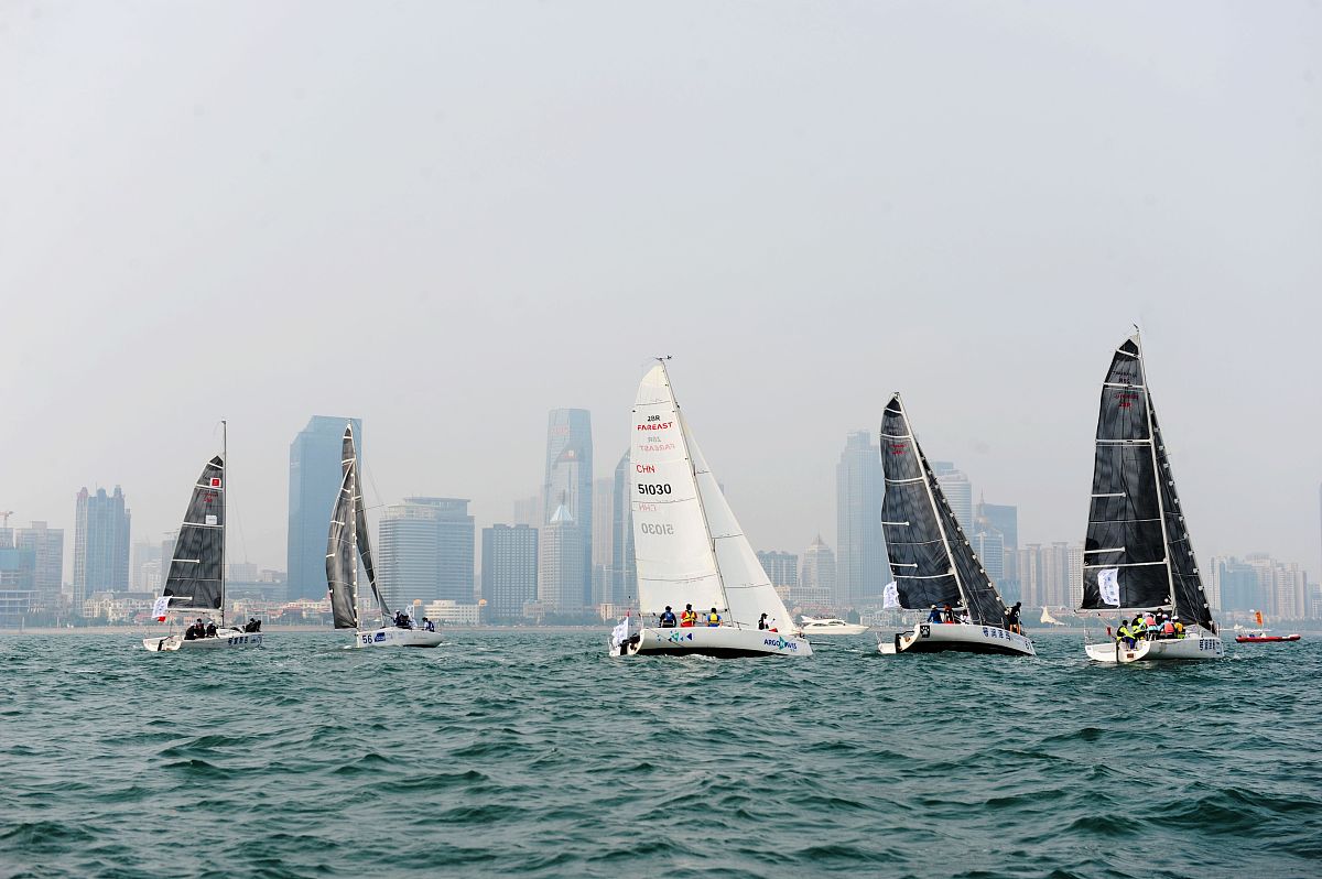 金鸡湖帆船启航：唯美航行，感受自由与美好