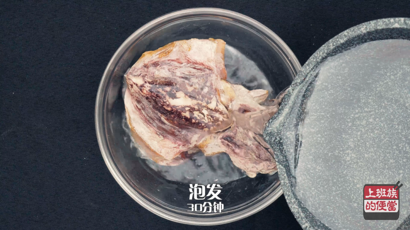 冬天适合煲汤,用它炖汤胜过燕窝,比鸡汤还香浓