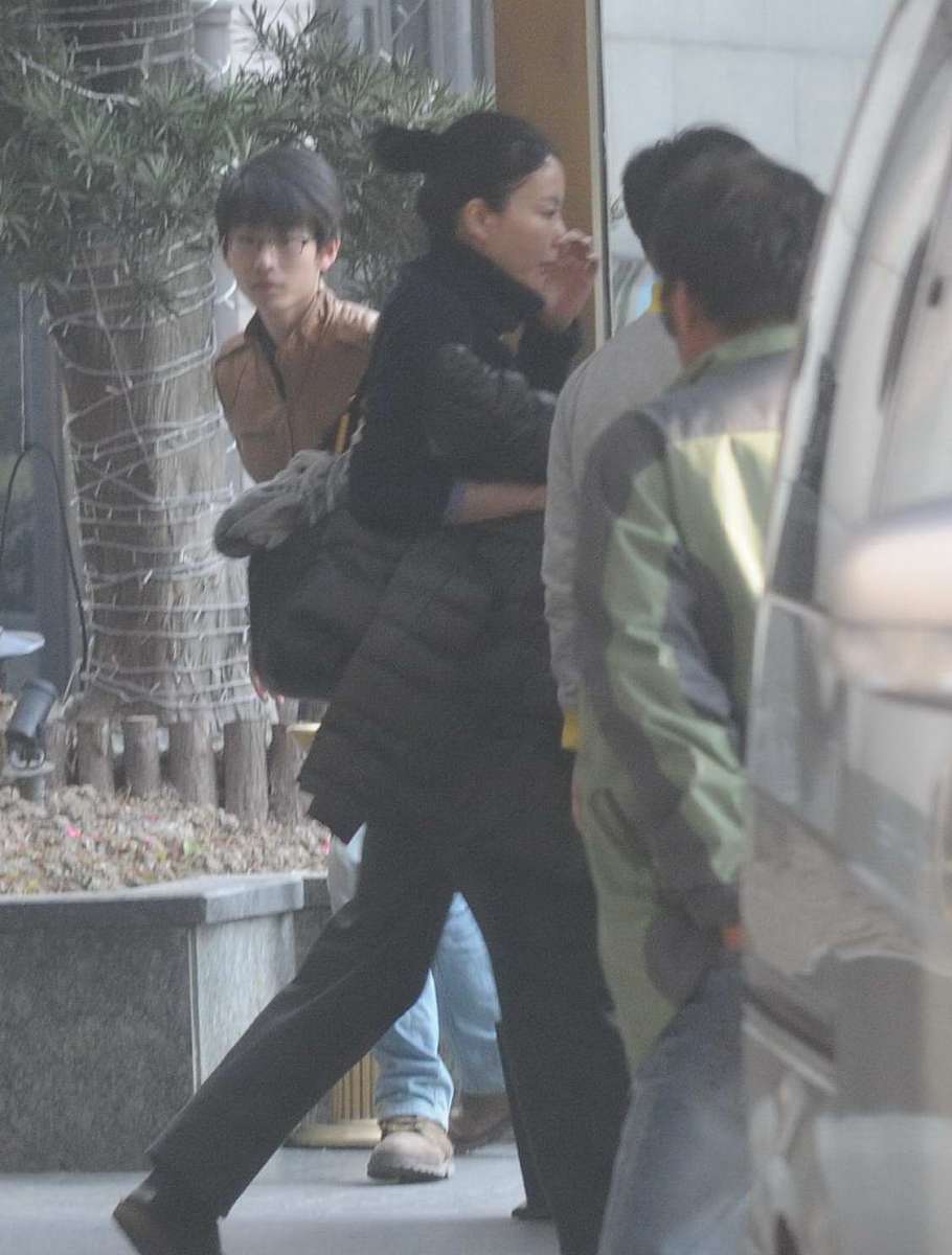 王菲离婚后低价卖豪宅，背后的真相究竟是什么？