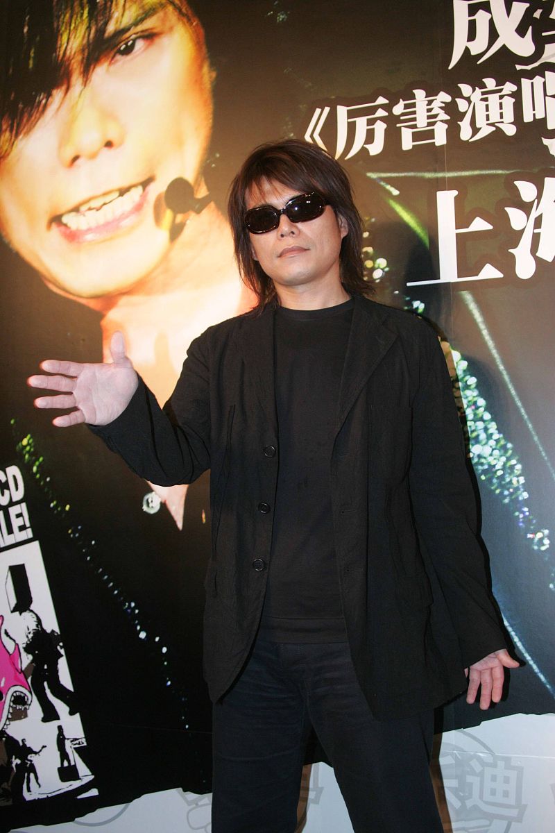2006年5月30日,上海,伍佰为《厉害演唱会全记录》举行记者会.+++_+++