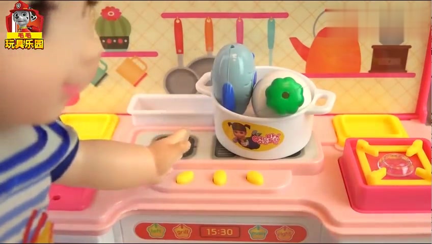 一个大大的鸭蛋,煎给小宝宝吃了
