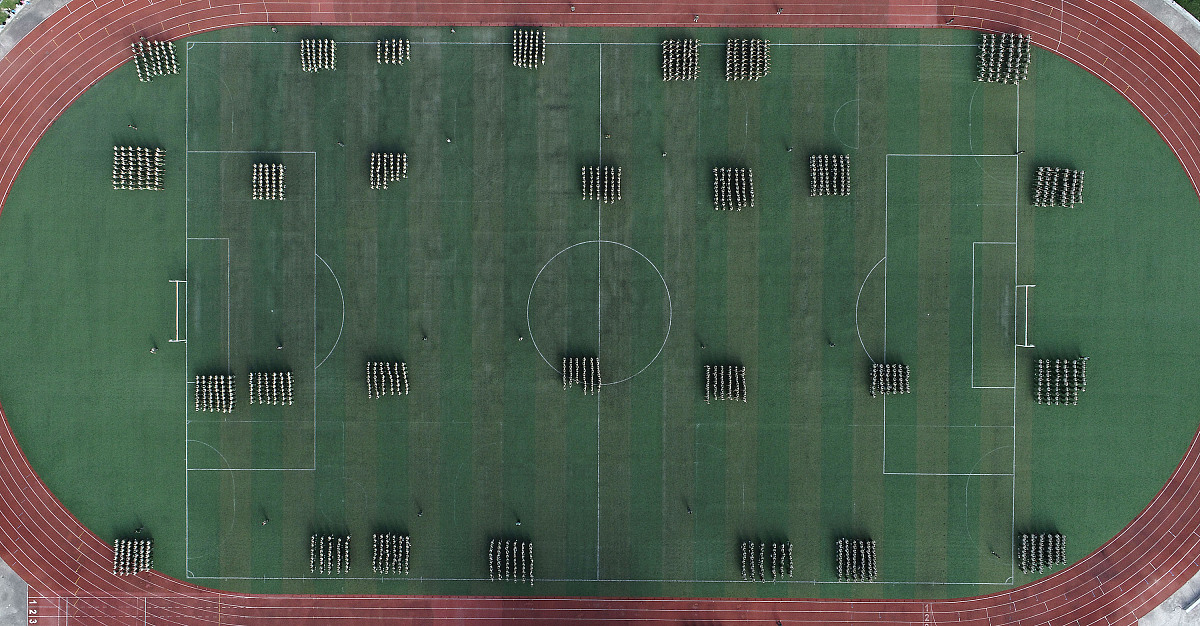 请帮我是助教给高一写一篇50个字左右的军训临别赠言