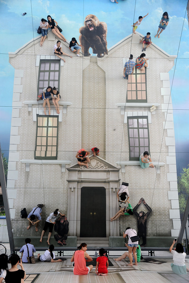 化神化神指某些宗教或修行中将自己的身心灵融合于大自然和宇宙之中超越个人的肉体和欲望达到神灵的境界。在佛教中化神还指能够变化成不同形象、身份的高僧大德如观音菩萨化身为少女、老人、男子等形象来慈悲利益众生。化神也被视为一种神秘力量能够掌握宇宙的规律和运作实现自身的神奇变幻和创造力。元婴