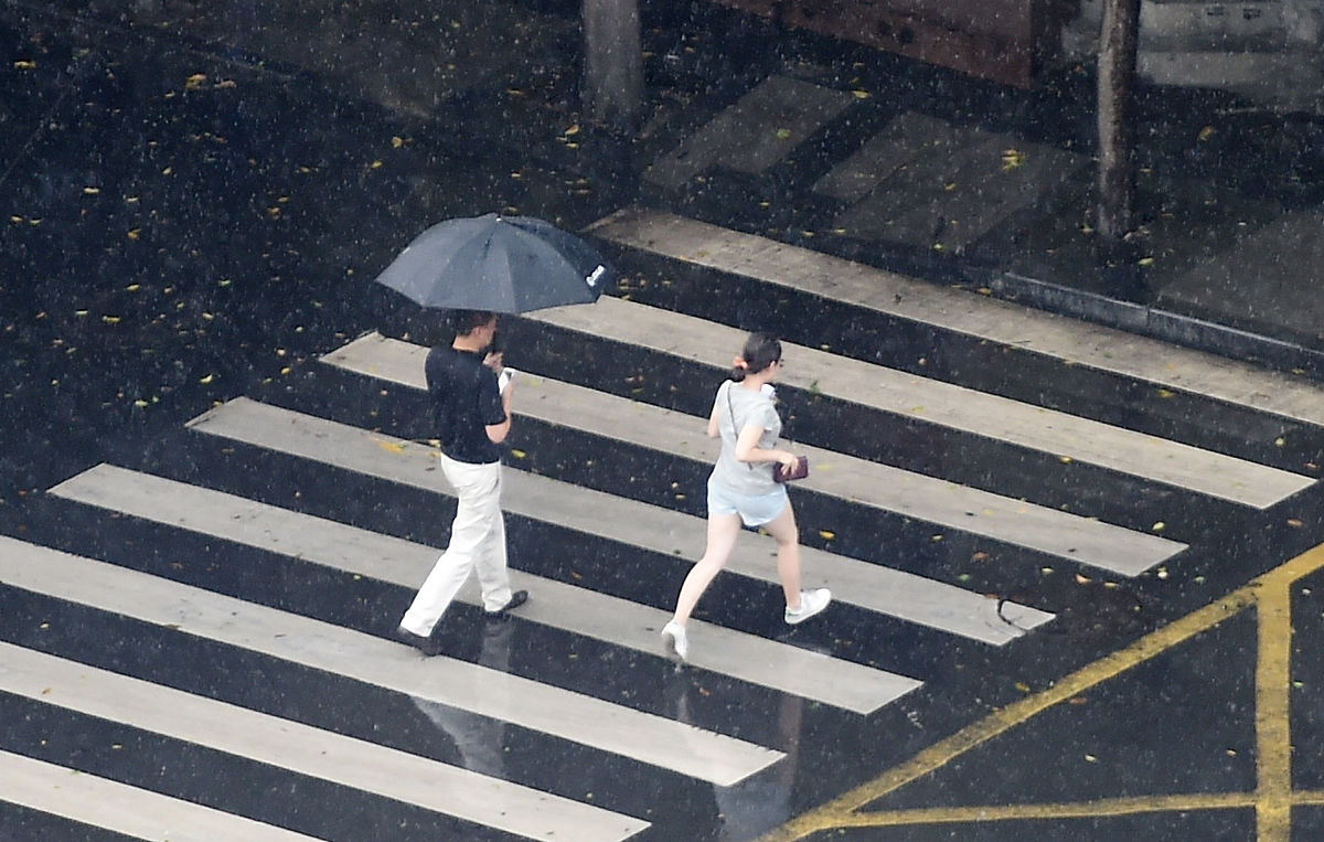 仿写可能歌词 - 怀念逝去的夏天与你