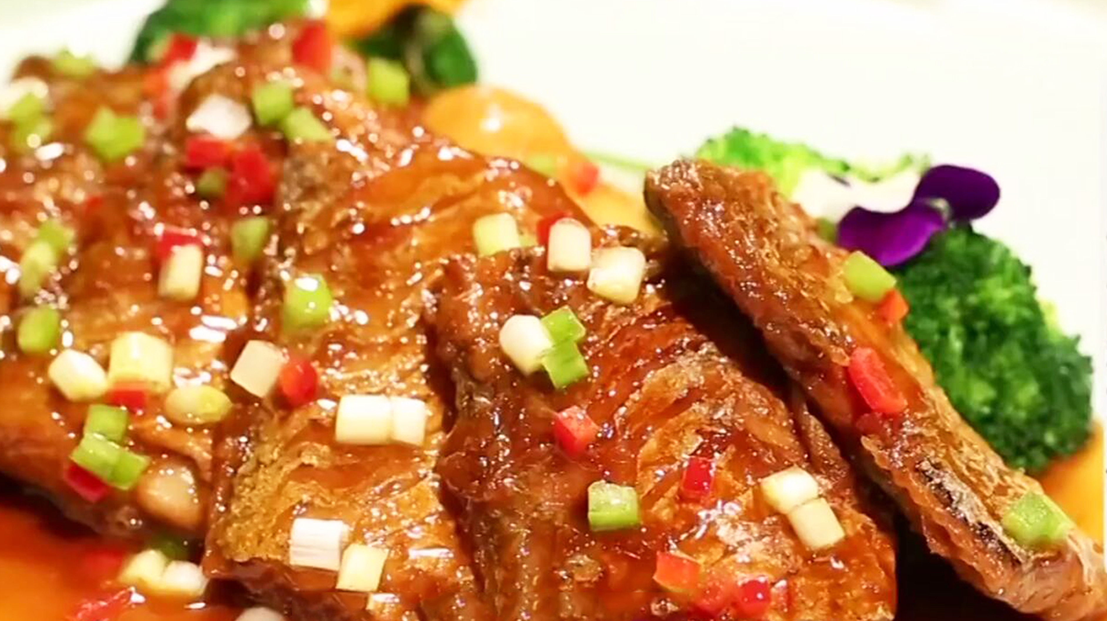 紧火鱼慢火肉!四月要常吃这道菜,补脾益气润肤,让你越吃越瘦