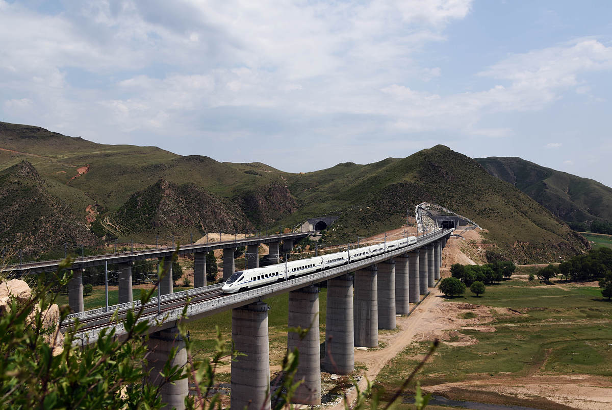 中国铁路修建技术：世界瞩目的奇迹