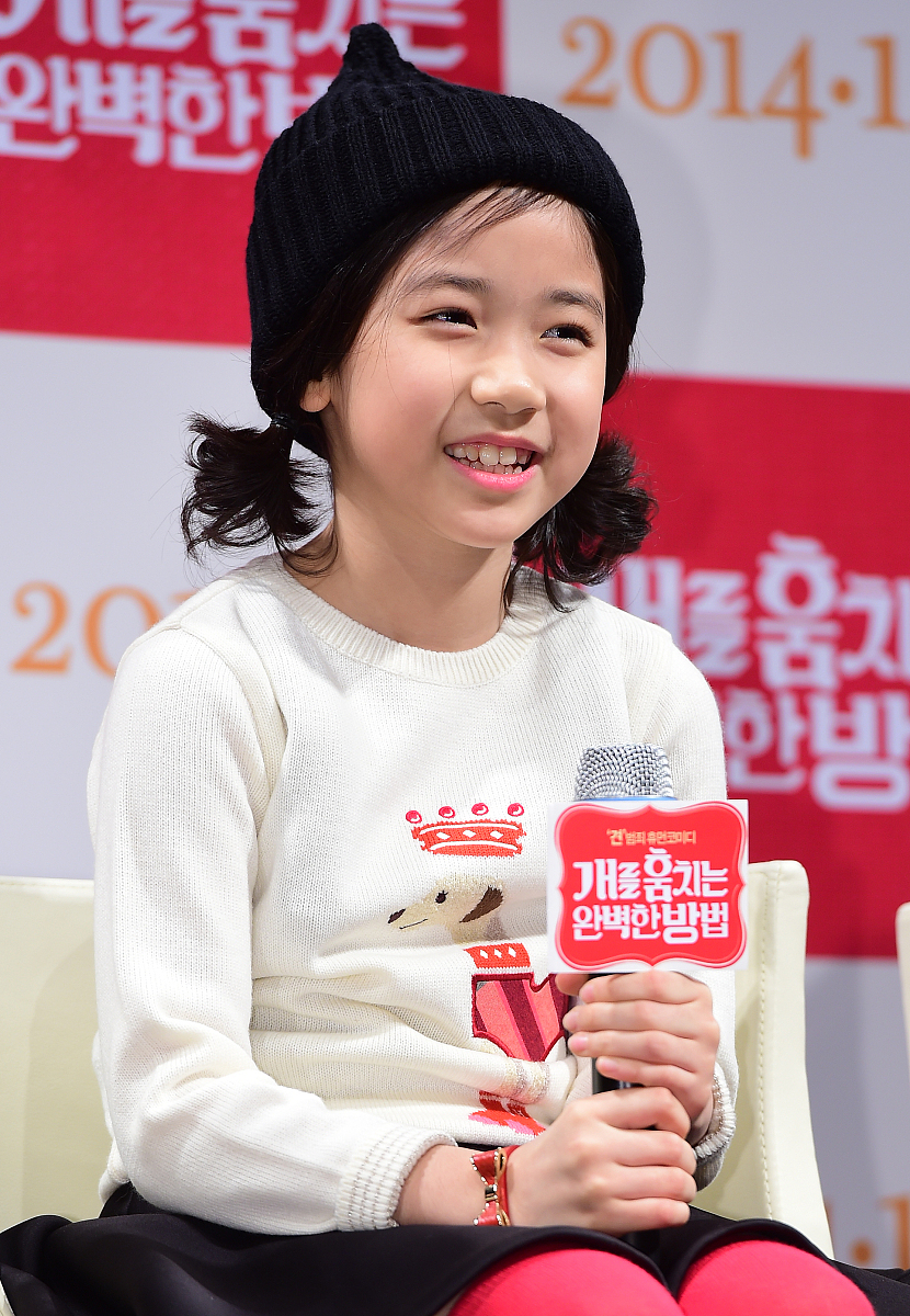2014年11月26日,首尔,电影《偷狗的完美方法》召开发布会.***_***李甄