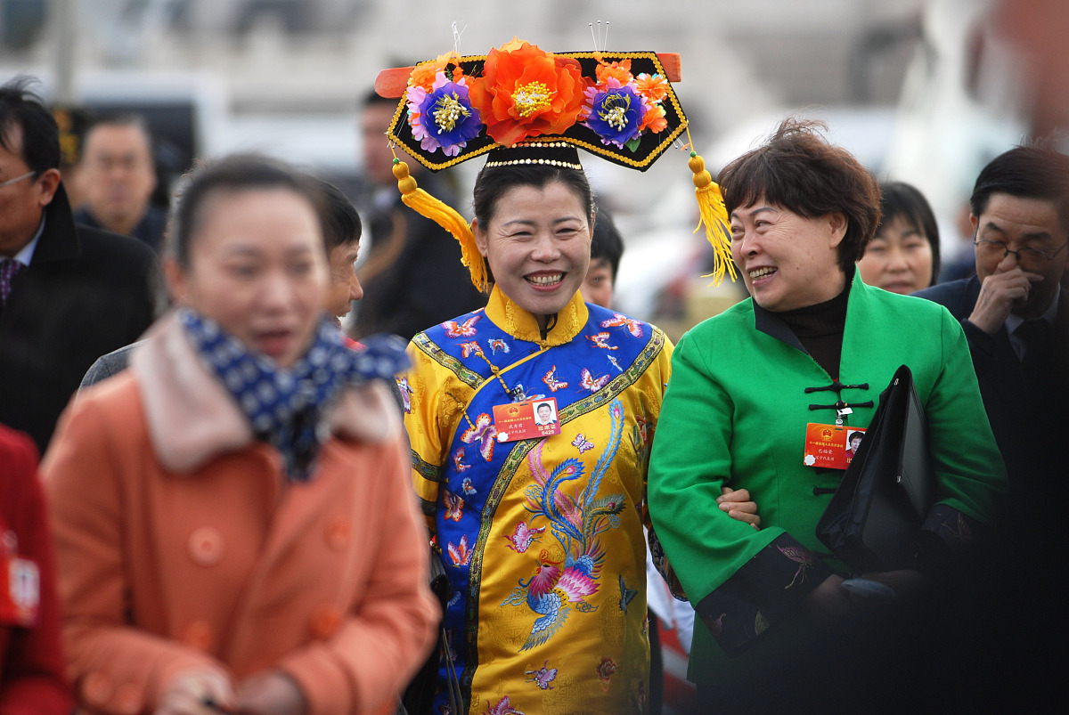 下列有关清朝时期处理民族关系问题的说法不正确的有A．尊重各民族的社会习俗和宗教信仰B．大事集权小事放权因地制宜进行管理C．中央设立理藩院负责主管边疆民族事务D．在西南地区继续保留了土司制度以笼络少数民族上层选项C为什么正确逐项解释其他选项错误的原因