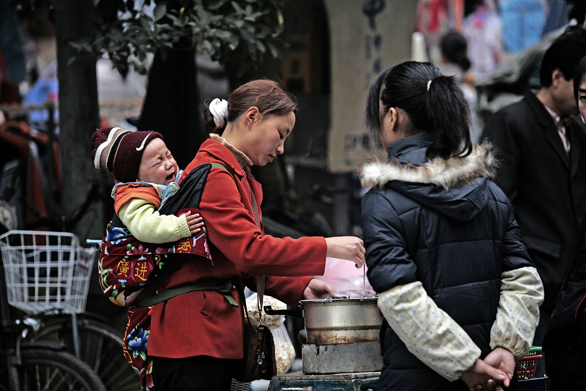 2007年 11月 9日 , 成都 , 荷花 池 综合 批发市场 , 卖 爆米花 和 玉