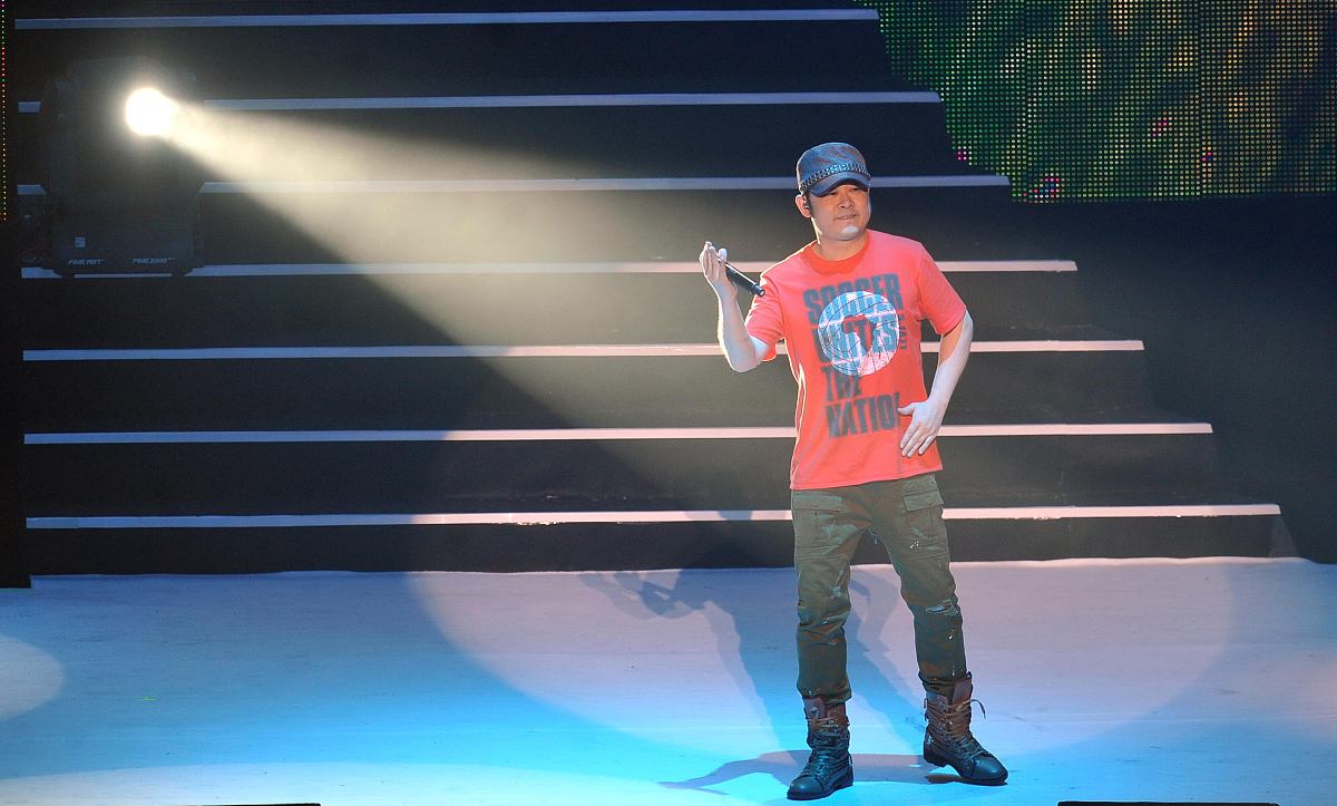 2011年5月21日,北京,2011刀郎"谢谢你"巡回演唱会的首站演出在北京万