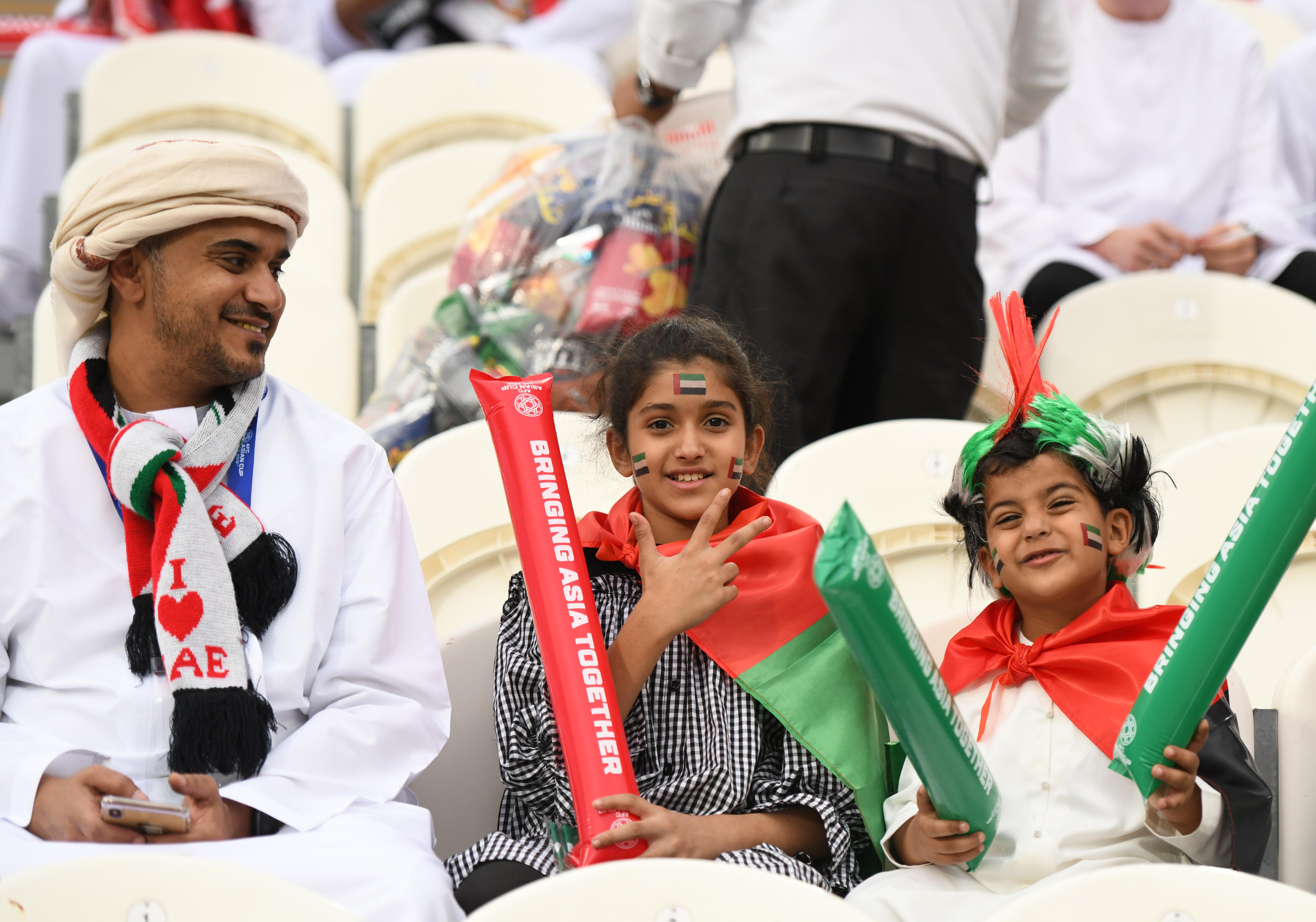 足球--半决赛:卡塔尔队对阵阿联酋队