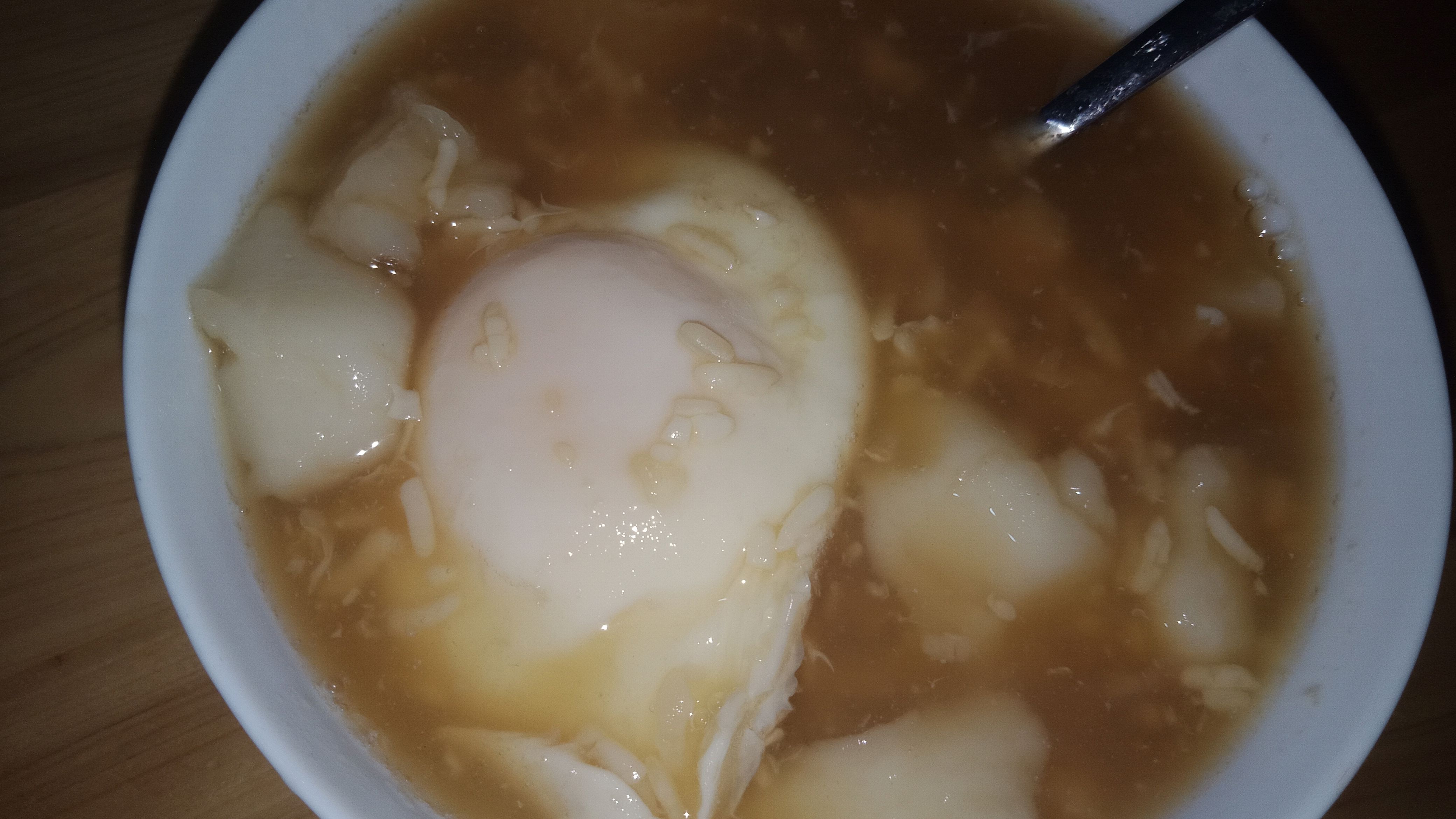 今天吃甜食,做一个不好看但好吃的,红糖醪糟汤圆粉子荷包蛋
