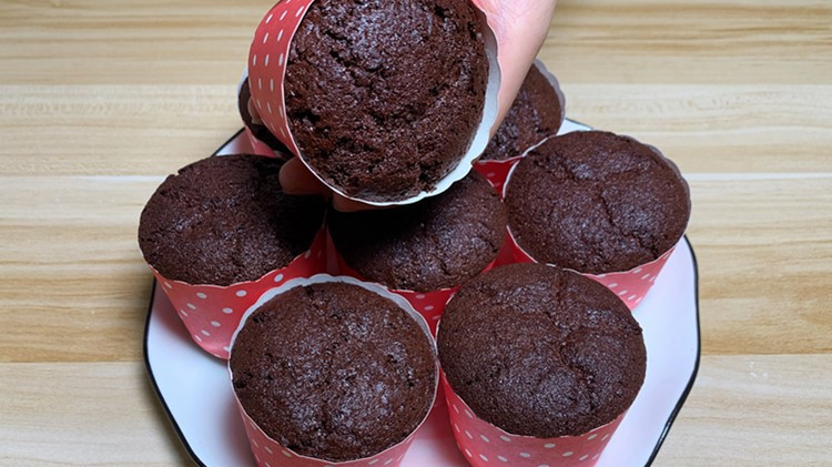 可可味杯子蛋糕不用去买了,配方和比例都告诉你,学会可以开店了