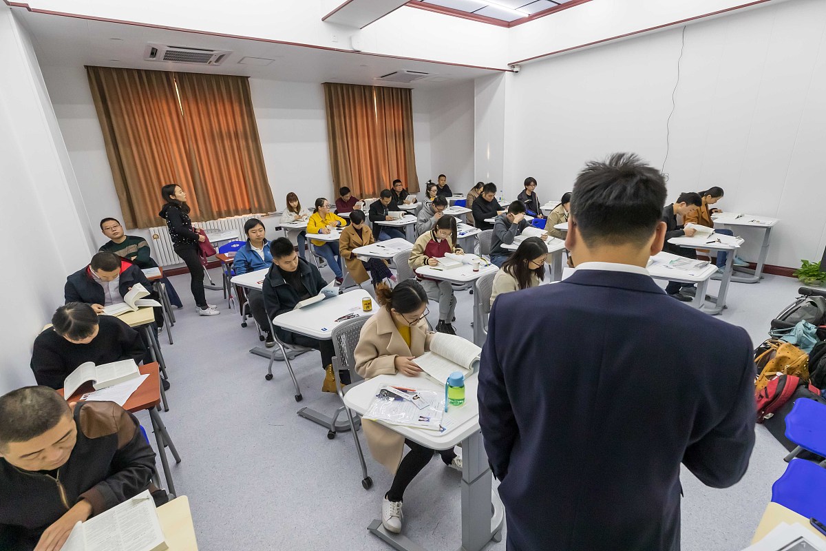 模拟大数据开发工程师面试：问题与答案解析