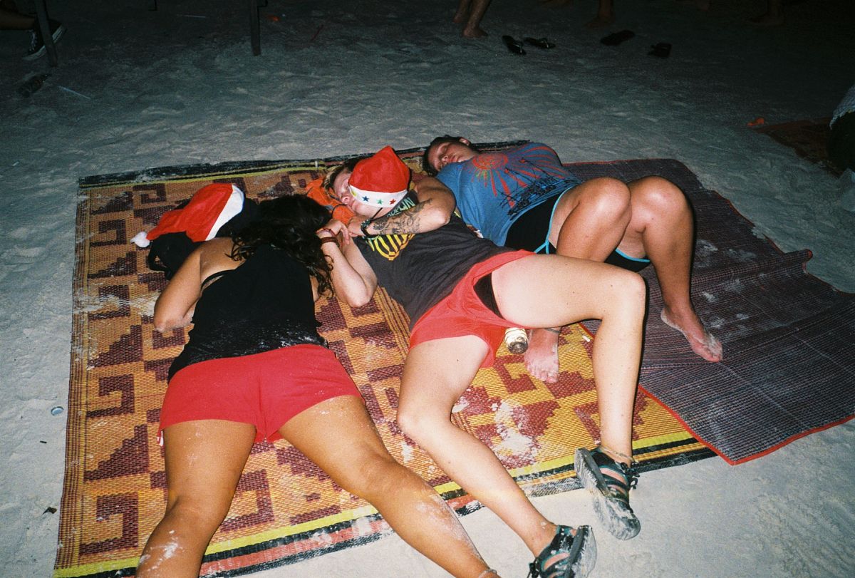 关于full moon party           对于热爱电音热舞的人来说,一生一定