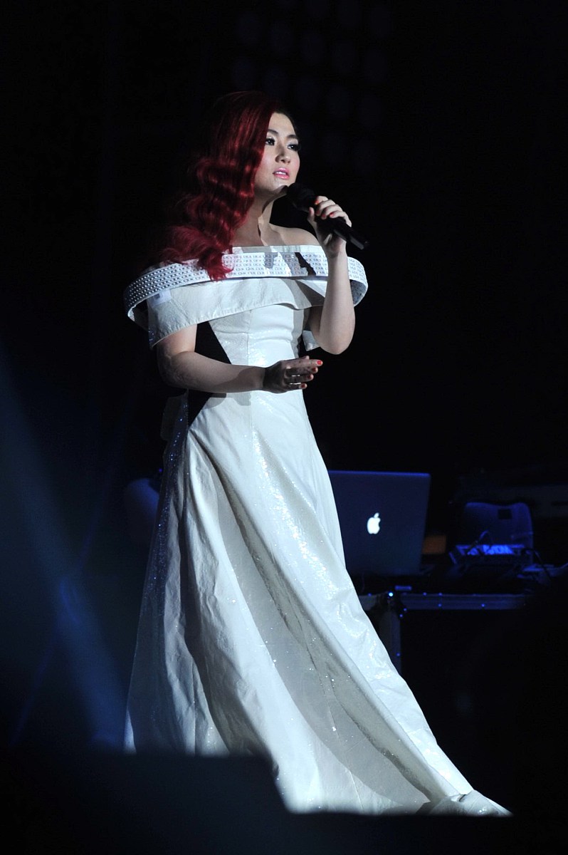 2013年09月13日,北京,she北京演唱会举行.***_***田馥甄(hebe)