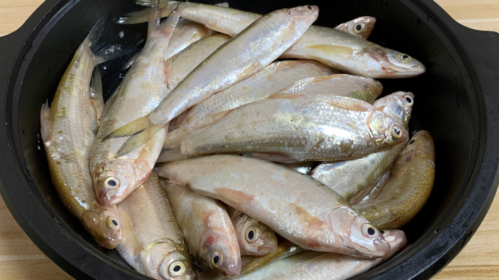 入秋后多吃鱼,教你湖南特色做法,不要直接下锅,好吃到流口水