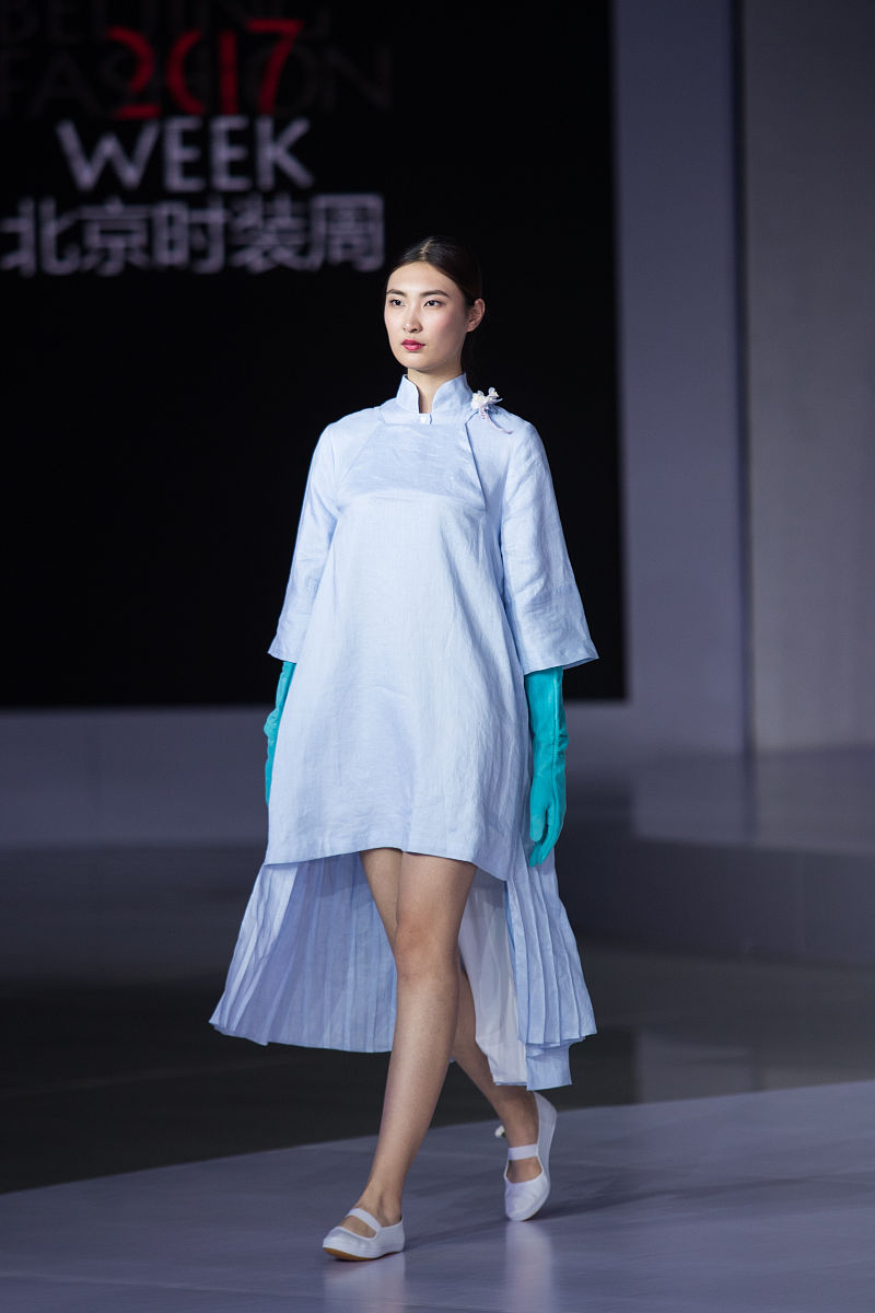 竹元素在简约风格的新中式女装的应用