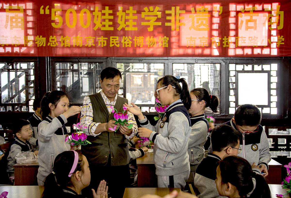 湖北成人卫校：周末有课吗？