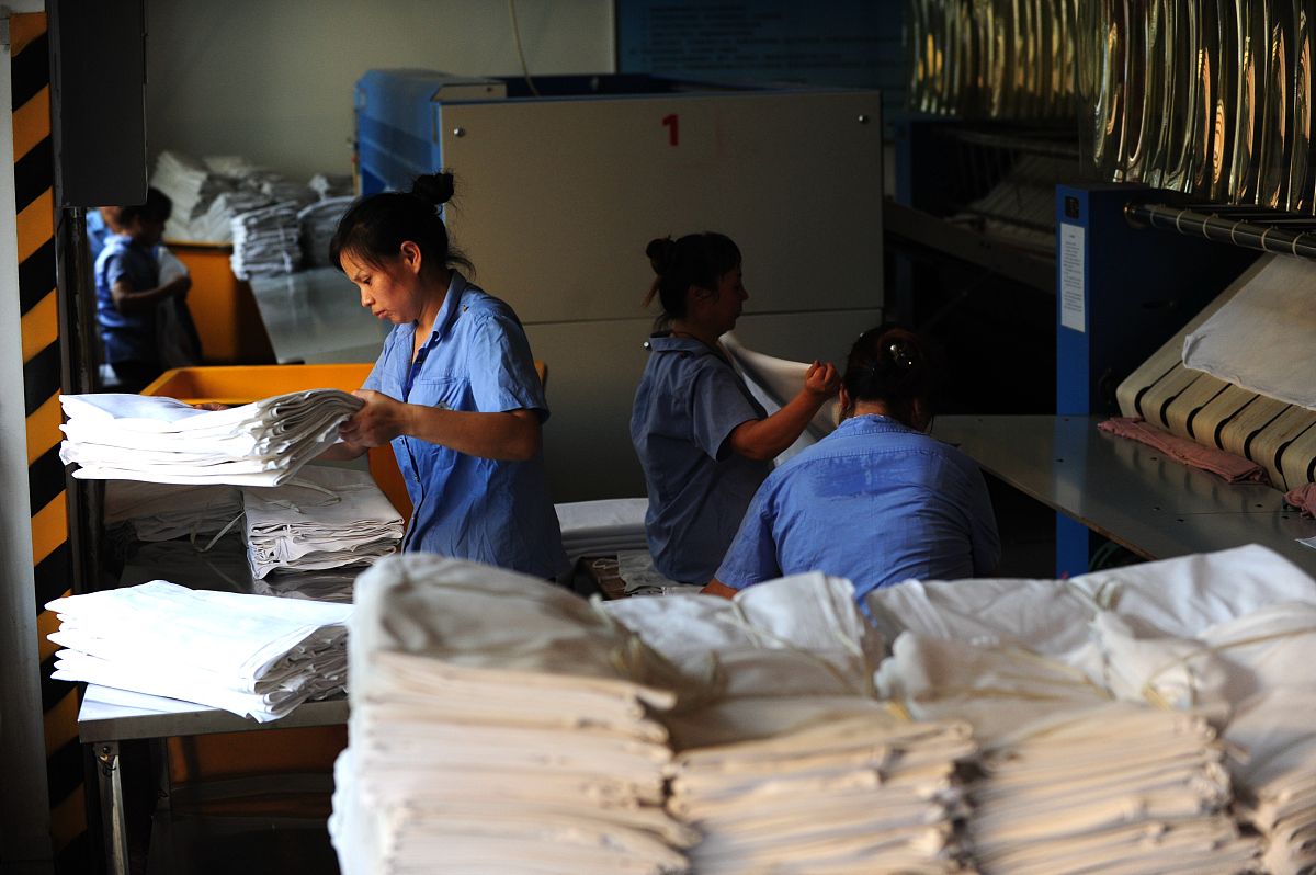 布草洗涤监管改进措施：提高效率和质量，确保安全