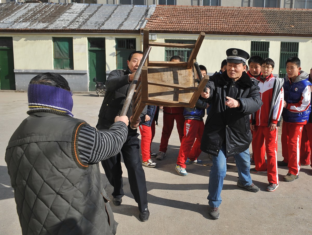 成都教师公招可以报考多个区域吗？ - 详细解答