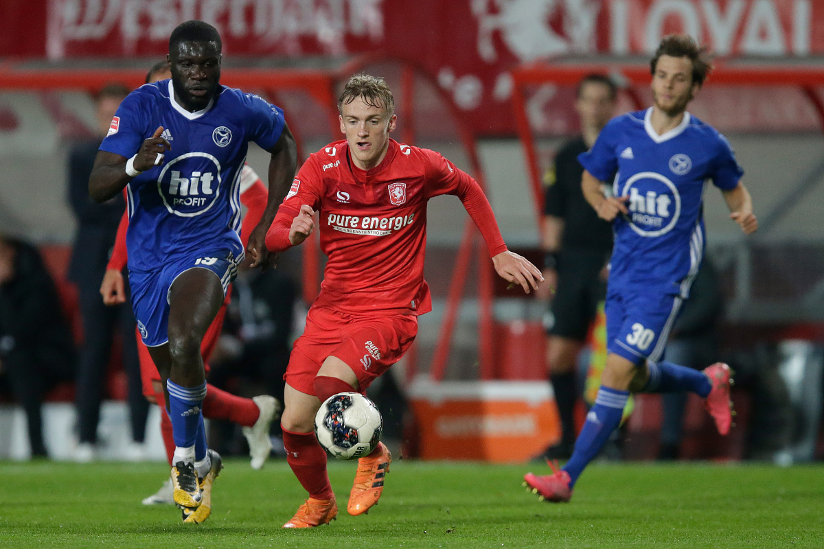 enschede, netherlands - october 26: (l-r) kevin luckassen of alm