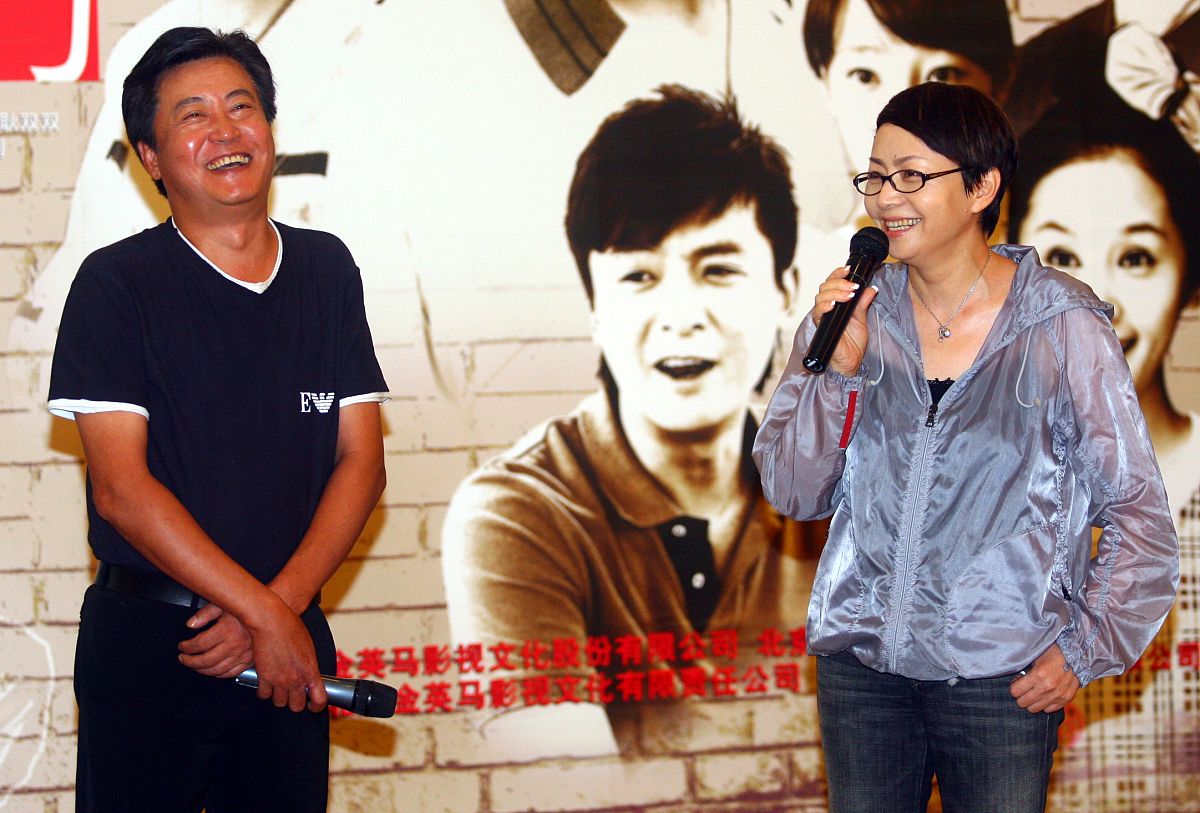 2010年8月9日,北京,电视剧《家,n次方》举行发布会.赵宝刚 宋丹丹+++_