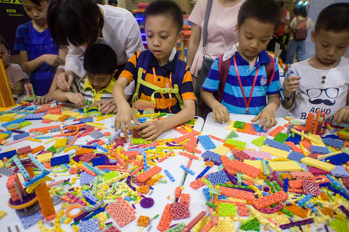 用乐高海德薇致敬教师节，点燃创造力