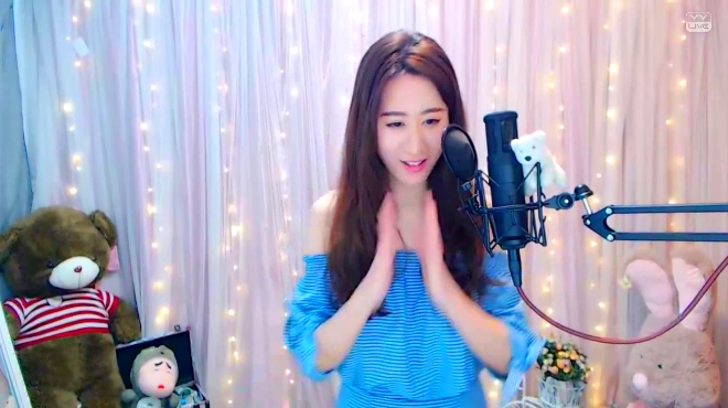 【yy美女菲儿很好听的一首歌,单曲循环也不烦