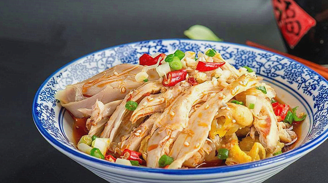 夏天,孩子最馋这道凉菜,上桌比热菜更早光盘,做一盘还嫌不够吃