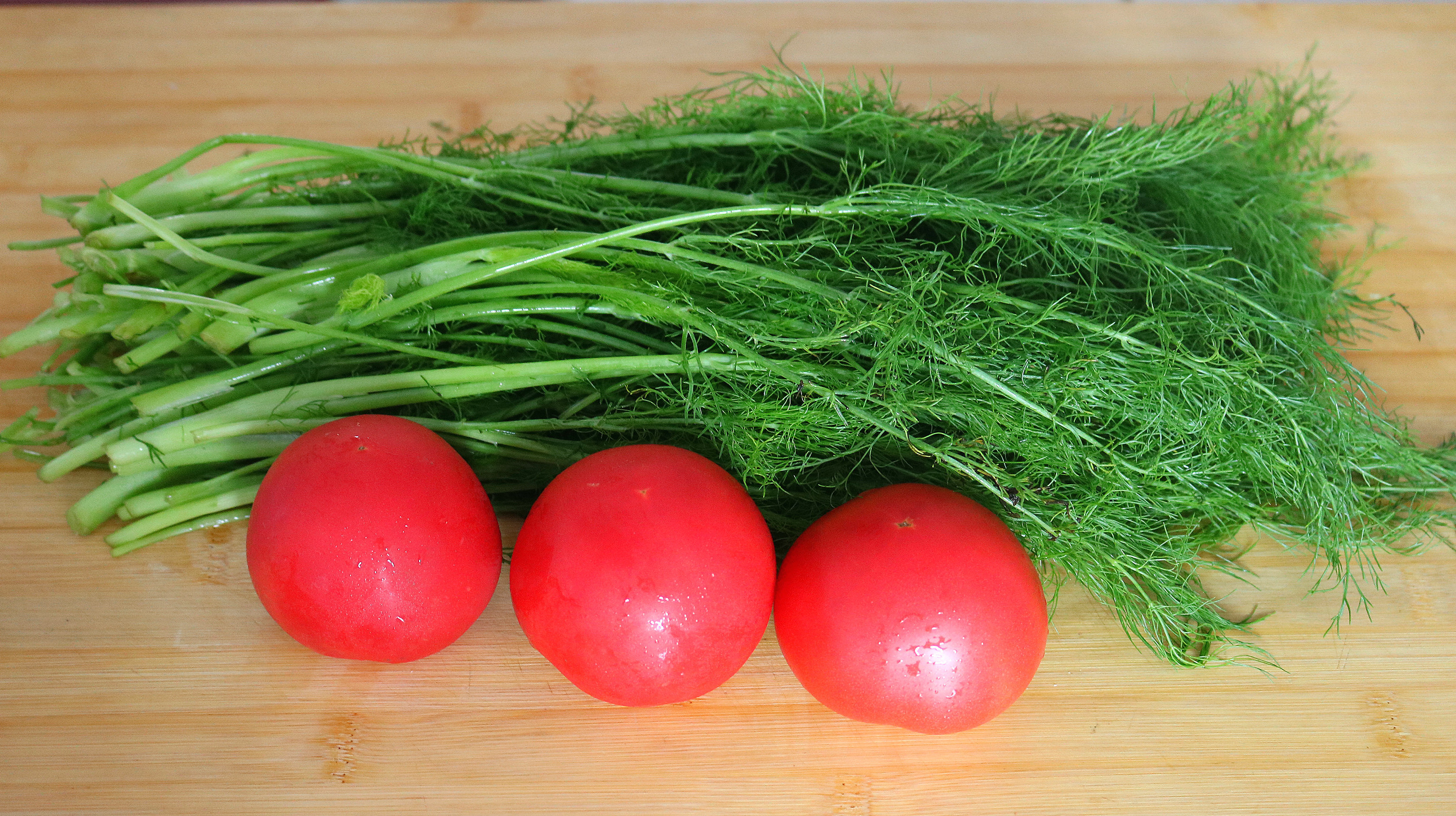 茴香加3个西红柿,这种做法我家一周吃5次,比包子馅饼还好吃,香