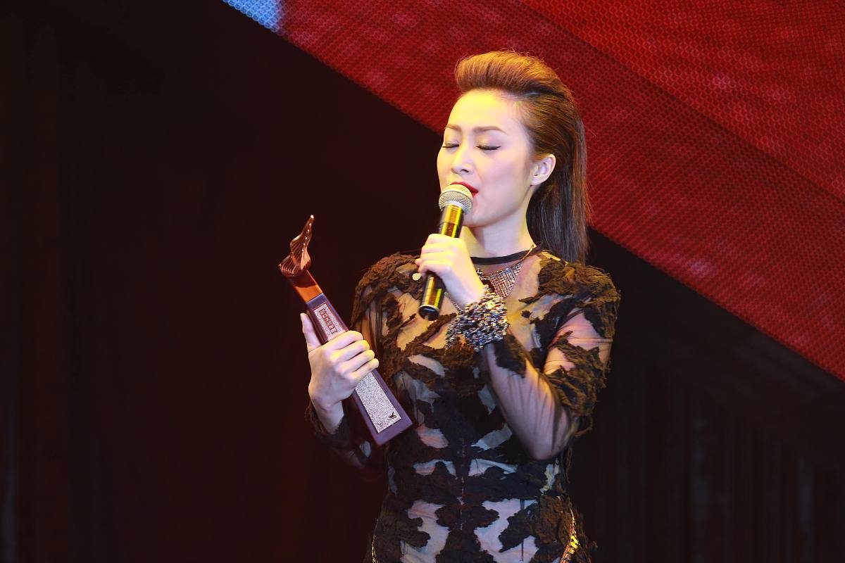 2013年1月1日,香港,2012年度叱咤乐坛流行榜颁奖典礼举办.***_***陈僖